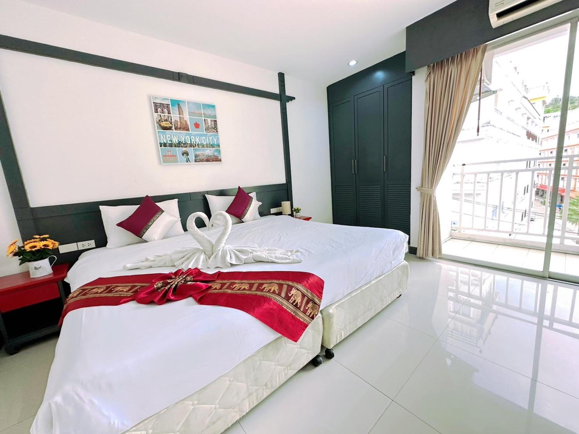 Hotel Baya Phuket Patong Стая снимка