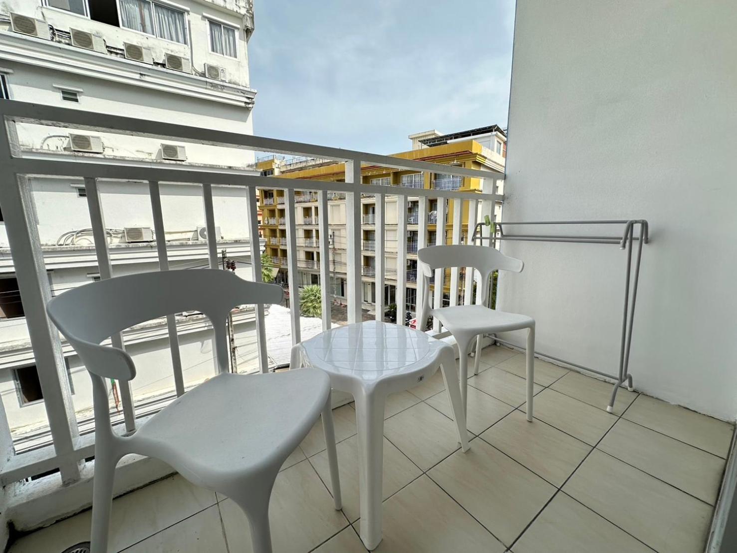 Hotel Baya Phuket Patong Екстериор снимка