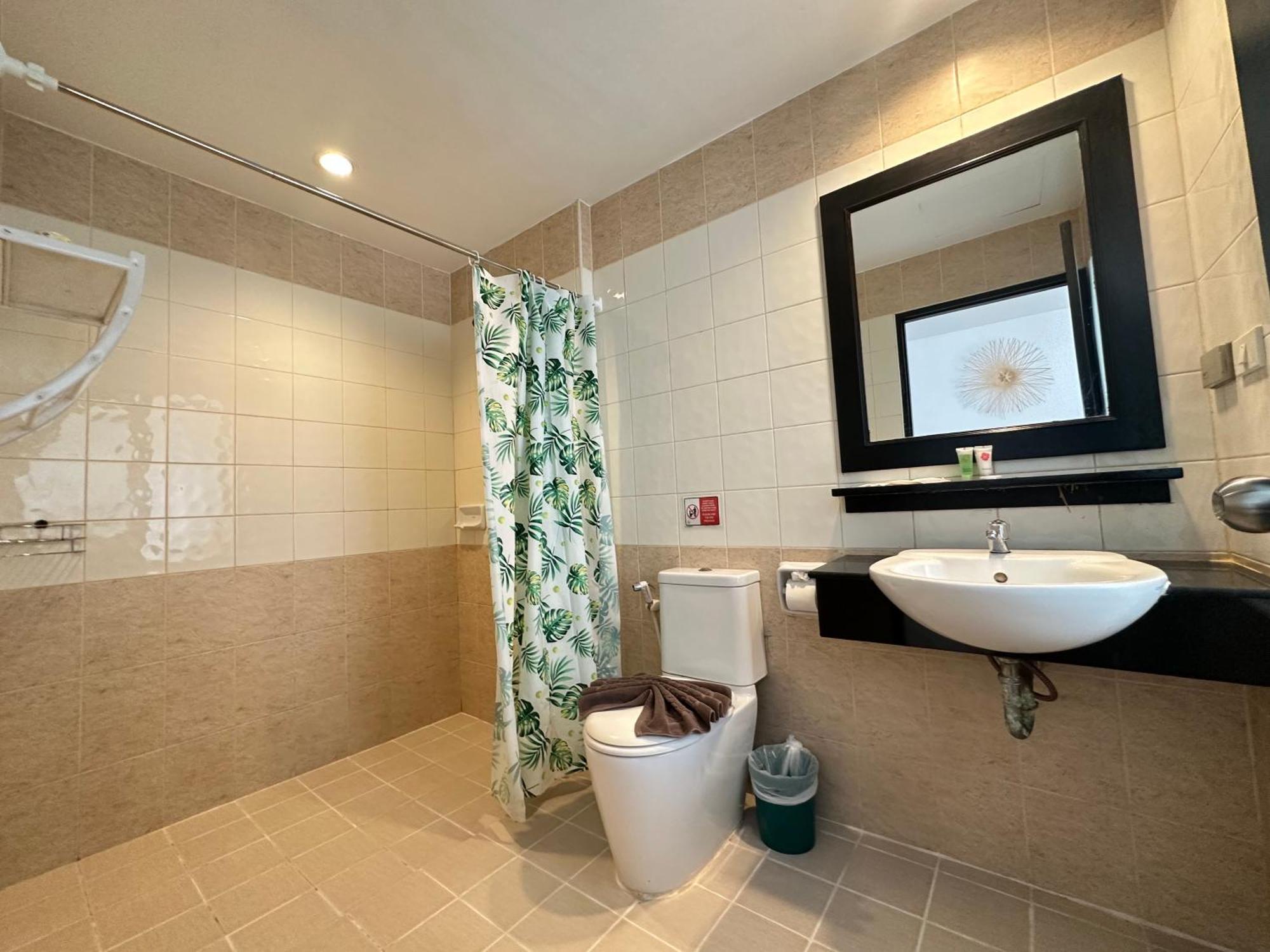 Hotel Baya Phuket Patong Екстериор снимка