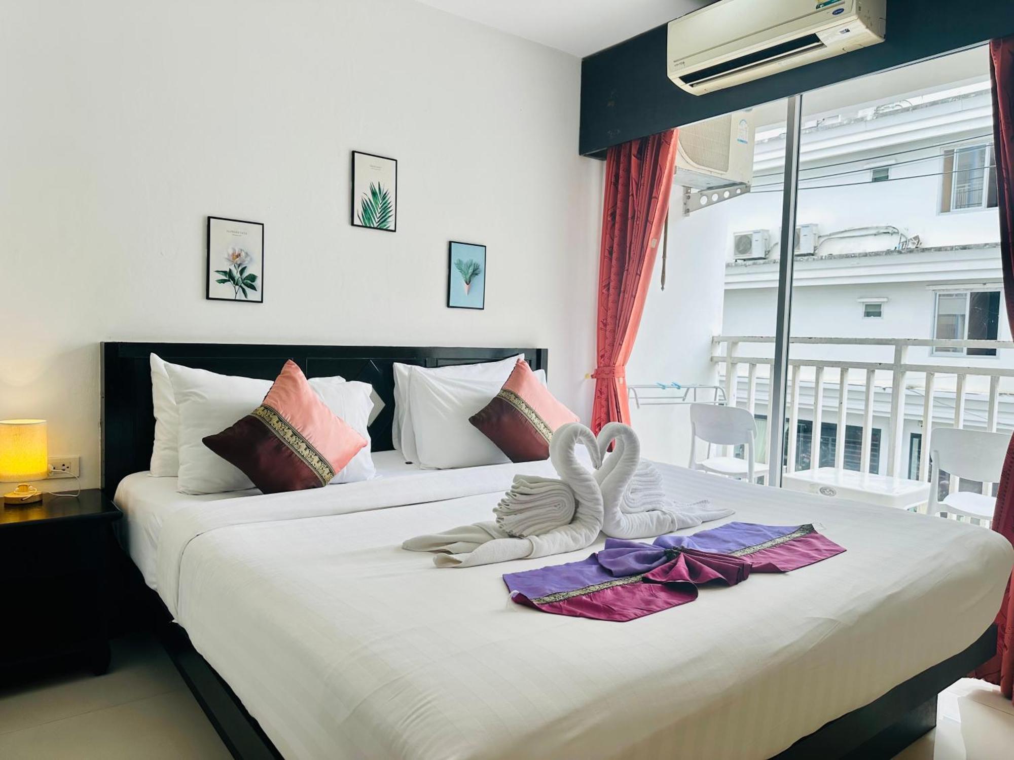 Hotel Baya Phuket Patong Екстериор снимка